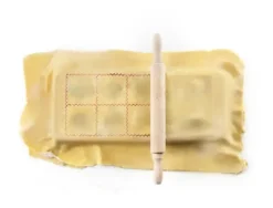 Molde Para Ravioles Redondo + Rodillo 30x12 Cm Marca Ibili 10 Molde Para Ravioles Redondo + Rodillo 30x12 Cm Marca Ibili -Ibili Magasin D NQ NP 716385 MLM51986737545 102022 O